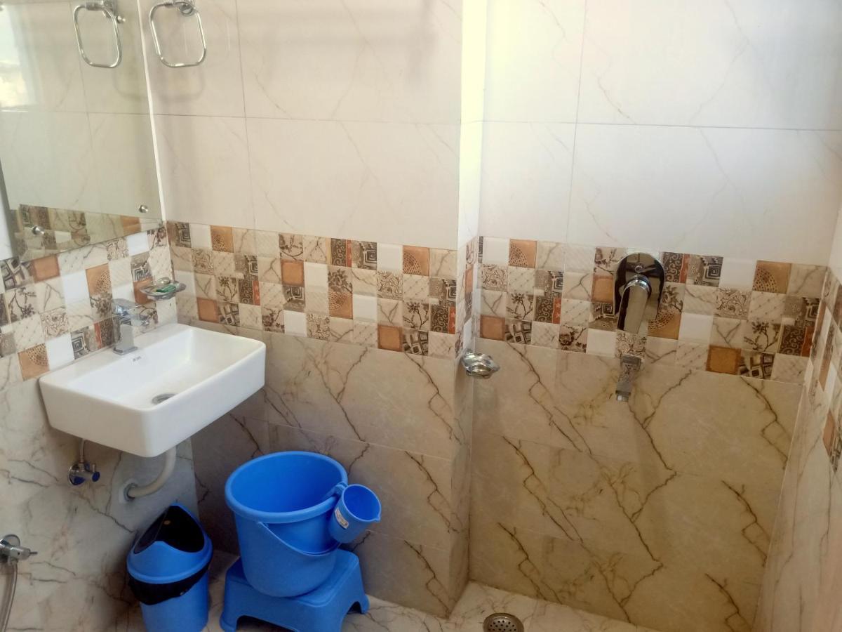 Hotel Shri Gourav Биканер Экстерьер фото