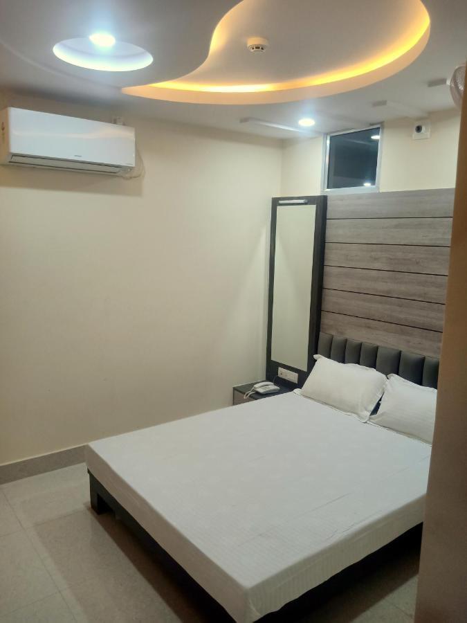 Hotel Shri Gourav Биканер Экстерьер фото