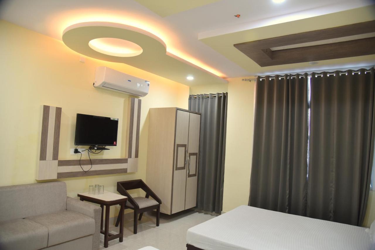 Hotel Shri Gourav Биканер Экстерьер фото